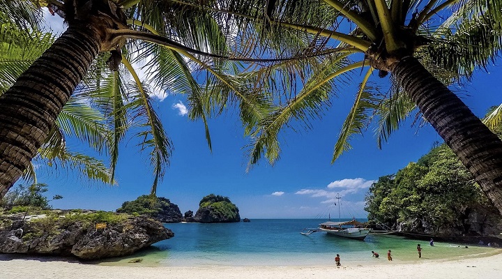 Tatlong Pulo 1 Tatlong Pulo Island